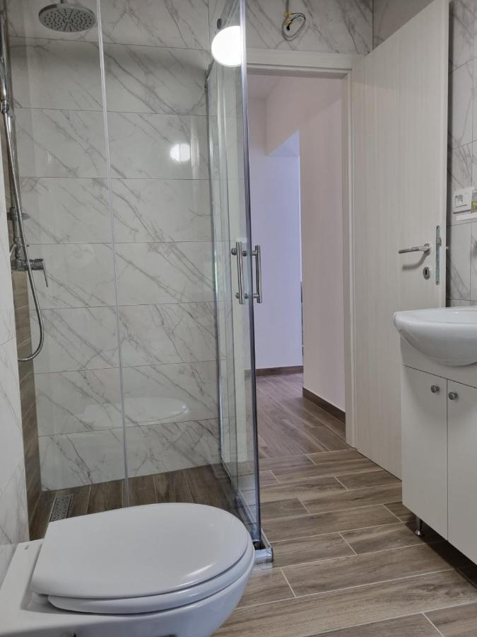 Apartmani Tolj Makarska Esterno foto