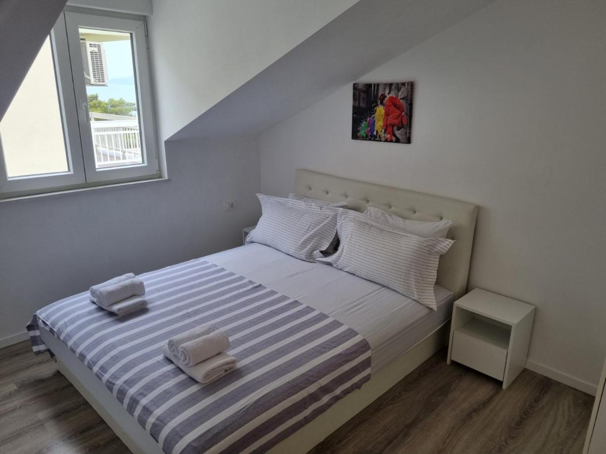 Apartmani Tolj Makarska Esterno foto