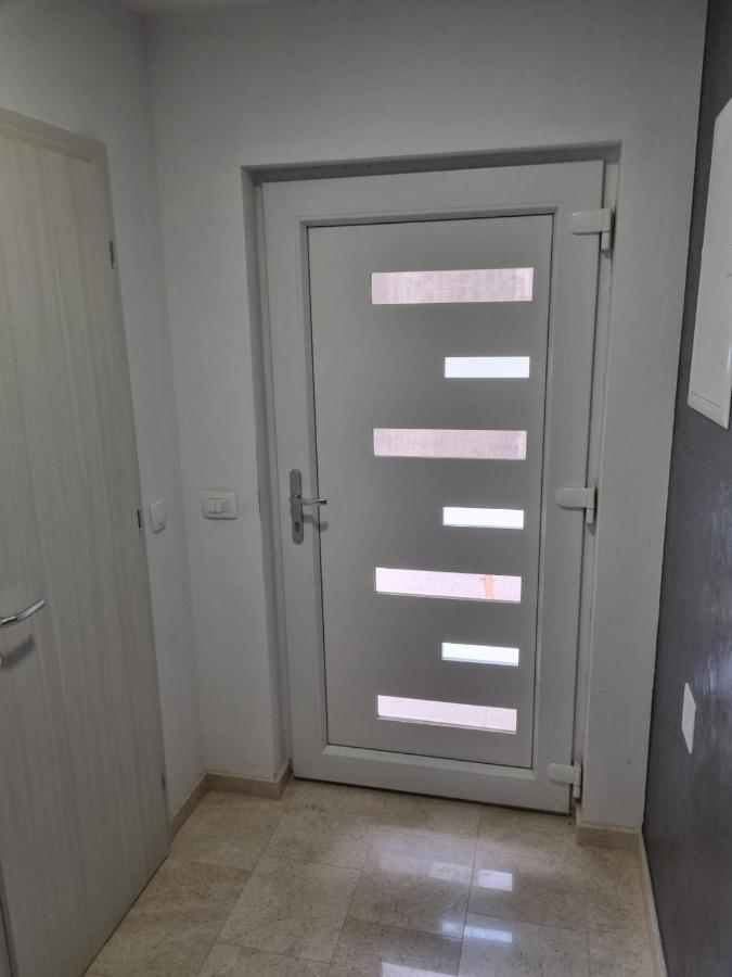 Apartmani Tolj Makarska Esterno foto