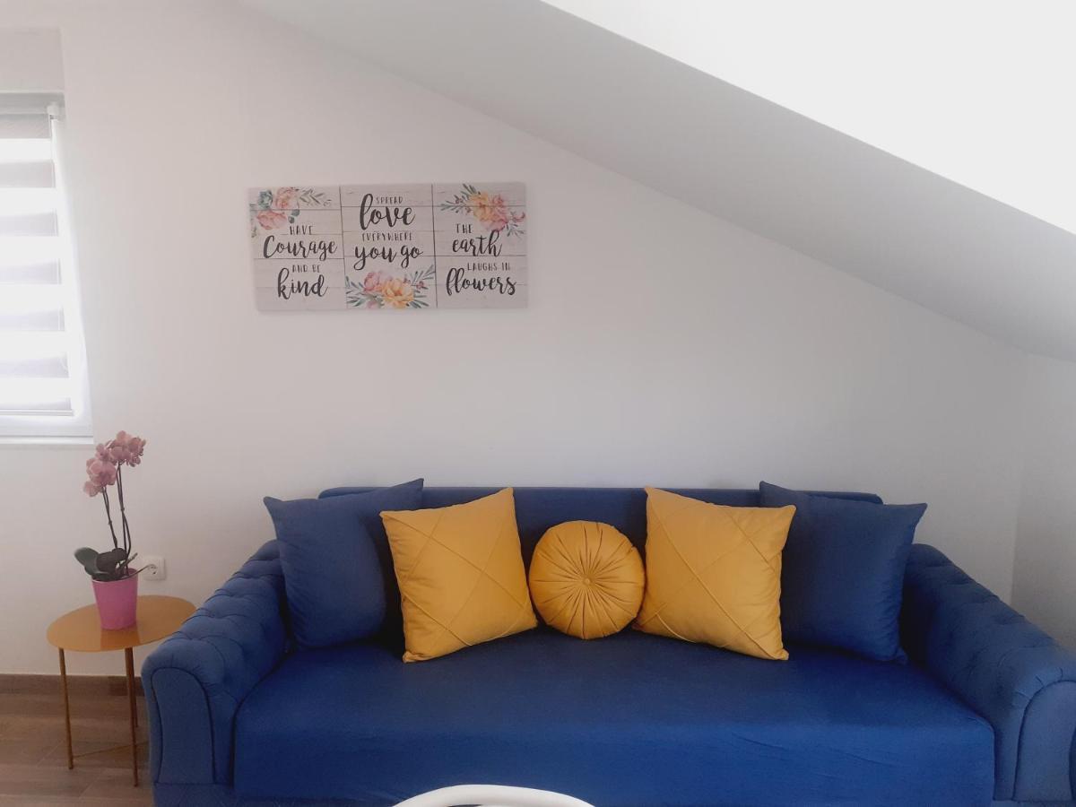 Apartmani Tolj Makarska Esterno foto