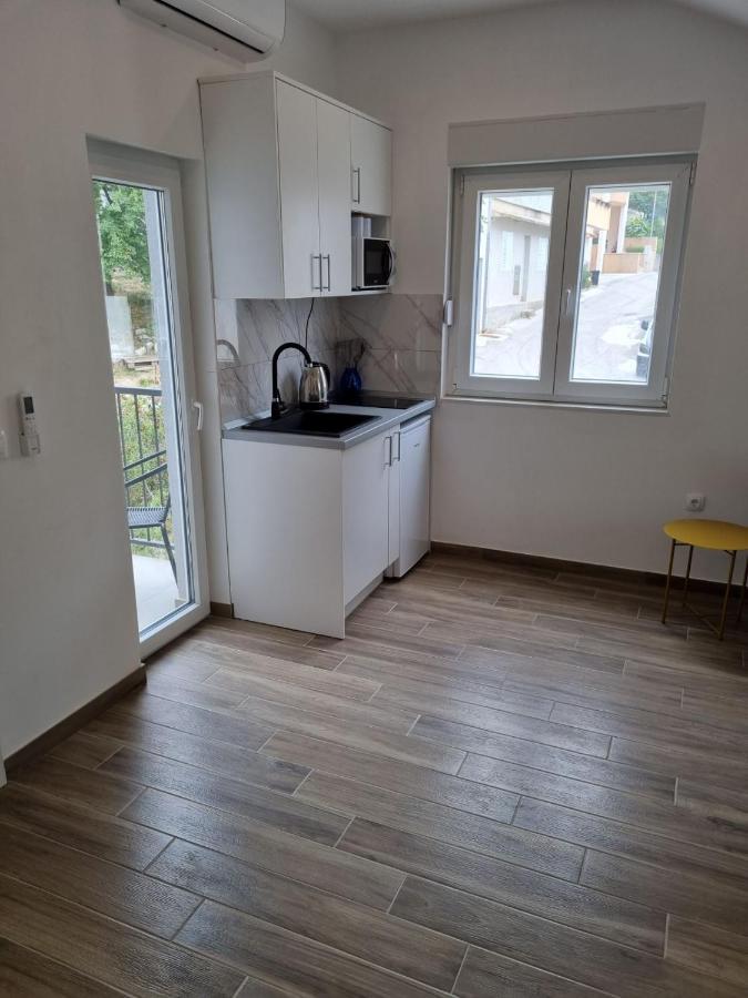 Apartmani Tolj Makarska Esterno foto