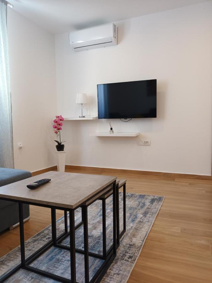 Apartmani Tolj Makarska Esterno foto