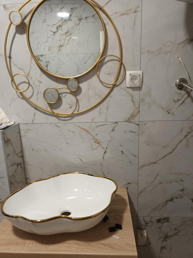 Apartmani Tolj Makarska Esterno foto