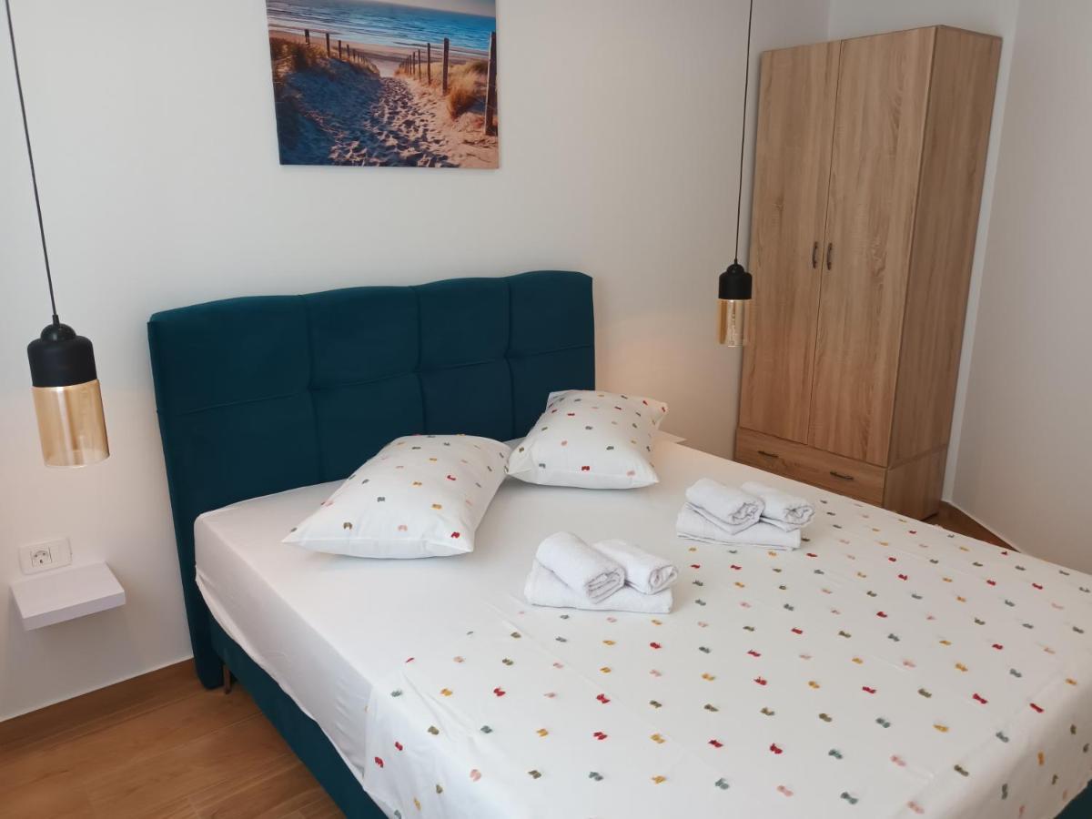 Apartmani Tolj Makarska Esterno foto