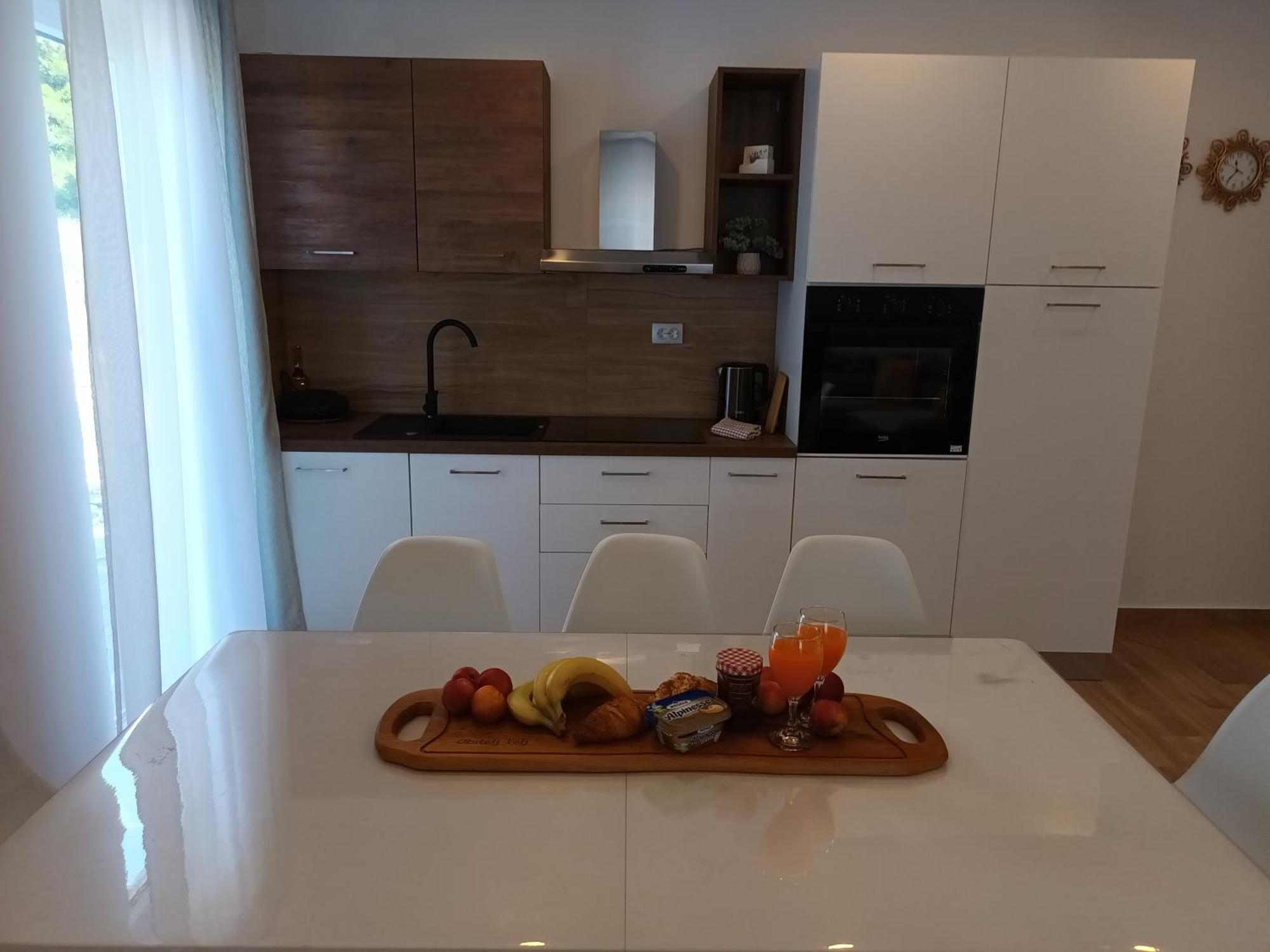 Apartmani Tolj Makarska Esterno foto