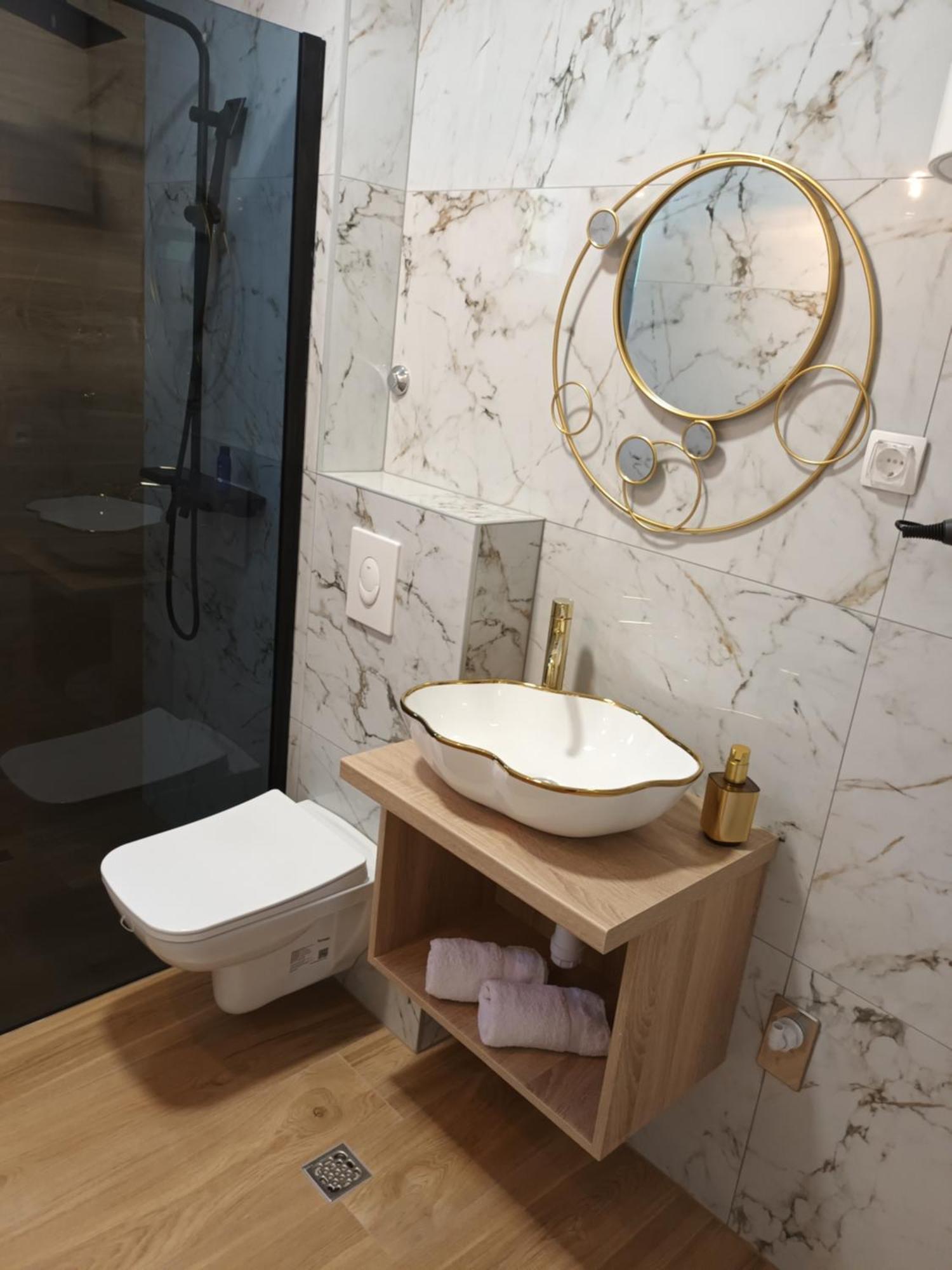 Apartmani Tolj Makarska Esterno foto