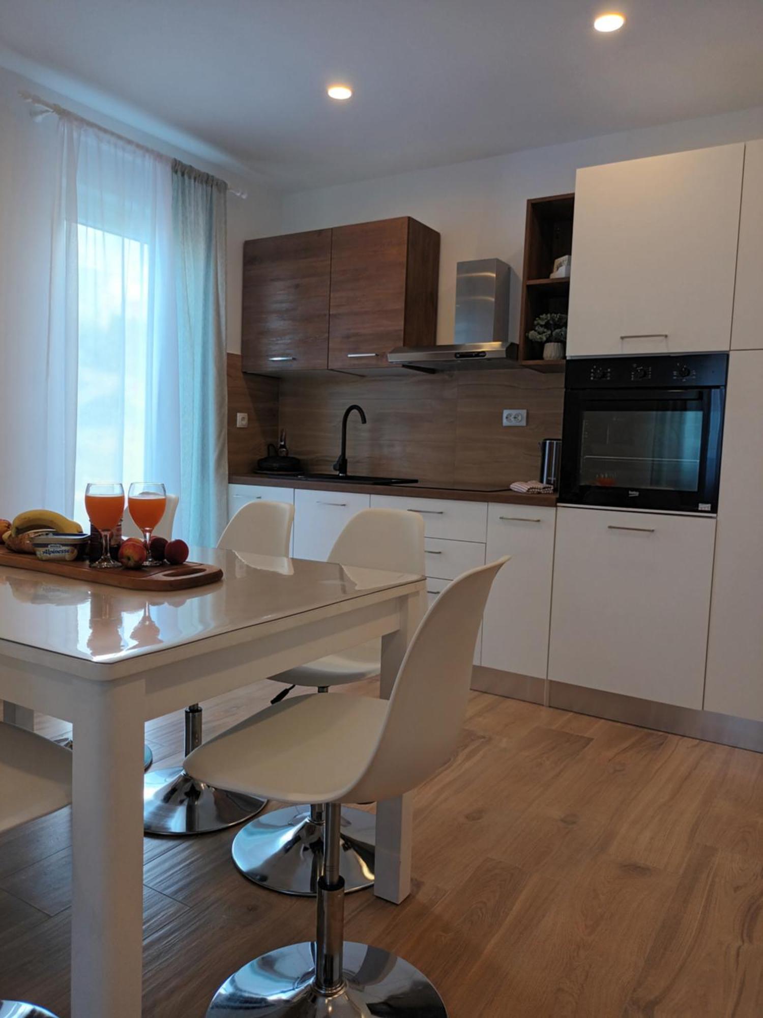 Apartmani Tolj Makarska Esterno foto