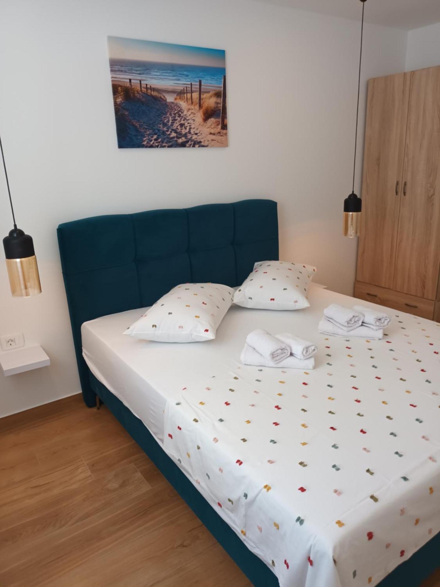 Apartmani Tolj Makarska Esterno foto